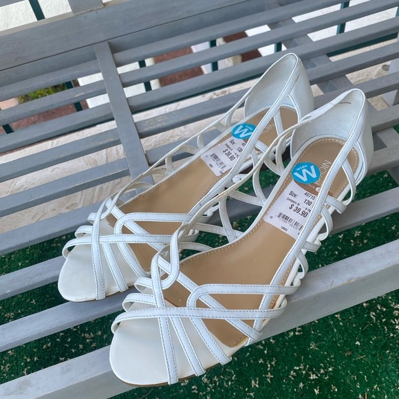 NICKELS White Leather Strappy 1” Wedge Sandals Open Toe Hard to Find Size 13W - Picture 11 of 14